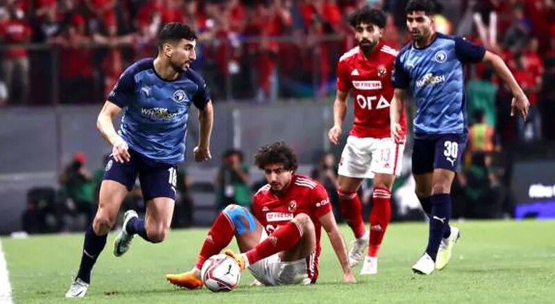 كولر يطلب تقريرًا شاملاً عن ثلاثة لاعبين في بيراميدز قبل مباراة السبت في الدوري