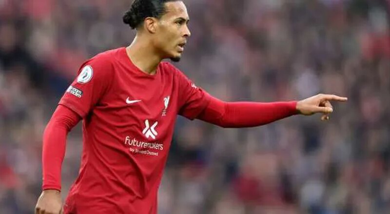 ليفربول يمدد عقد فان دايك.. أرقامه وإنجازاته مع الفريق الأحمر