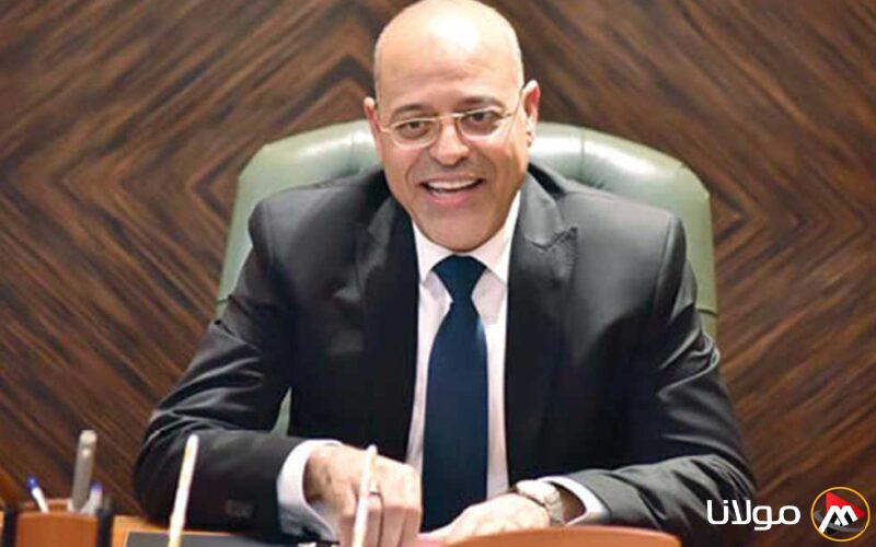 وزير العمل يعلن عن إضافة 4 مراكز تدريبية و65 مهنة جديدة إلى نظام الفحص المهني في السعودية