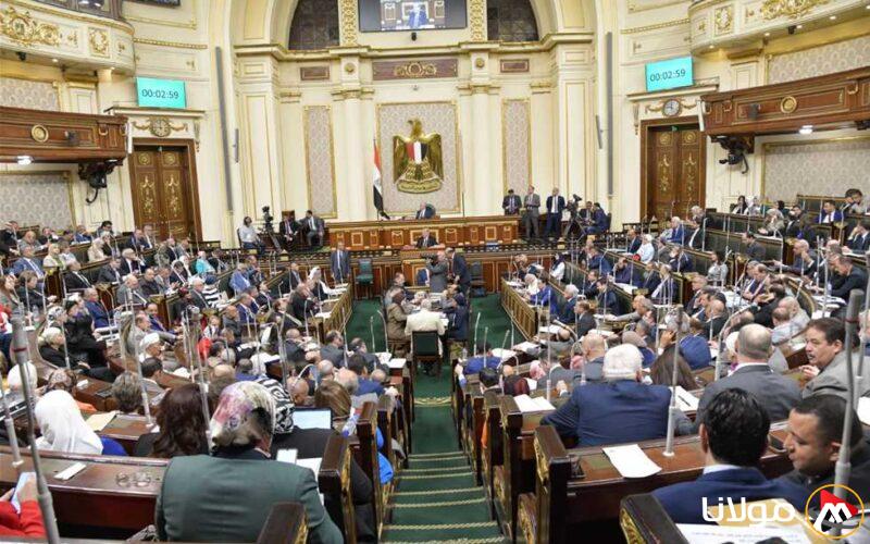 رئيس لجنة الإسكان في البرلمان: كل مولود جديد يتحمل ديونا تبلغ 105 آلاف جنيه.