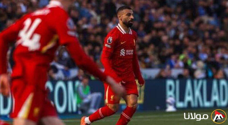 صلاح يحتفل بهدف رائع وتتويج ليفربول بالدوري أمام توتنهام بصورة سيلفي مع الجماهير
