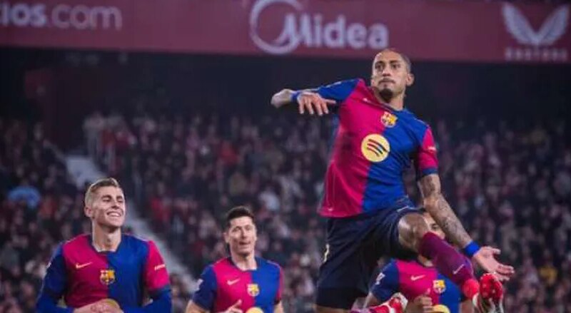 التشكيل المتوقع لمباراة برشلونة ضد دورتموند: الموعد والقنوات الناقلة
