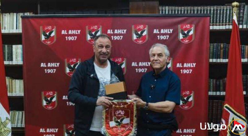 كولر يرفض لقاء مسؤولي الأهلي بسبب الشرط الجزائي ويغادر البلاد