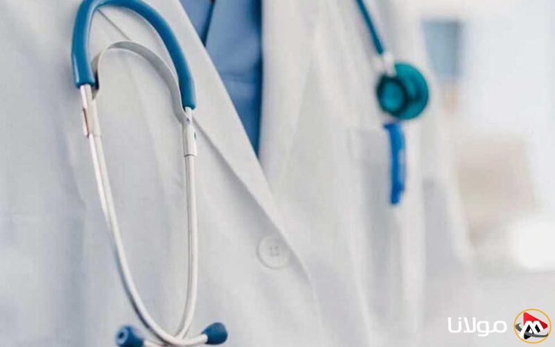 جدل بين “المهنيين الصحيين” عقب تصريحات رئيس الحكومة بشأن الهجرة للعمل في الخارج
