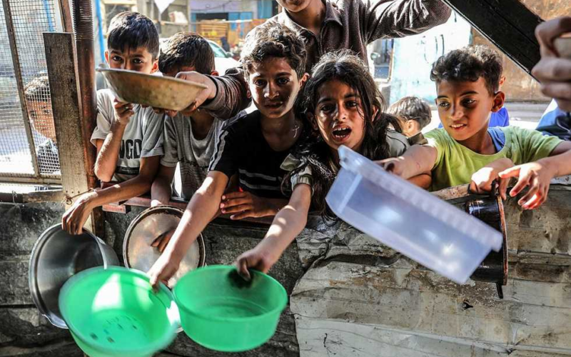 وزارة الصحة في غزة: الأطفال يواجهون خطر مضاعفات صحية خطيرة وغير متوقعة