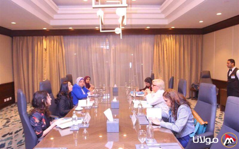 «مرسي» تستضيف وزيرة العمل والصحة والتضامن وشؤون الأسرة الفرنسية (تفاصيل)