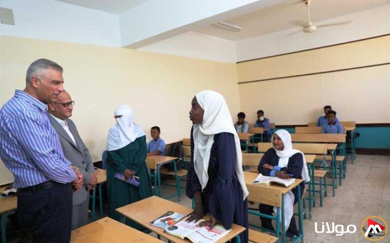 محافظ أسوان يزور نظام التعليم في نصر النوبة