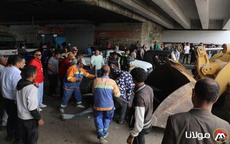 محافظ القاهرة يطلق حملة لنقل الباعة المتجولين إلى مواقعهم في موقف السلام الجديد.