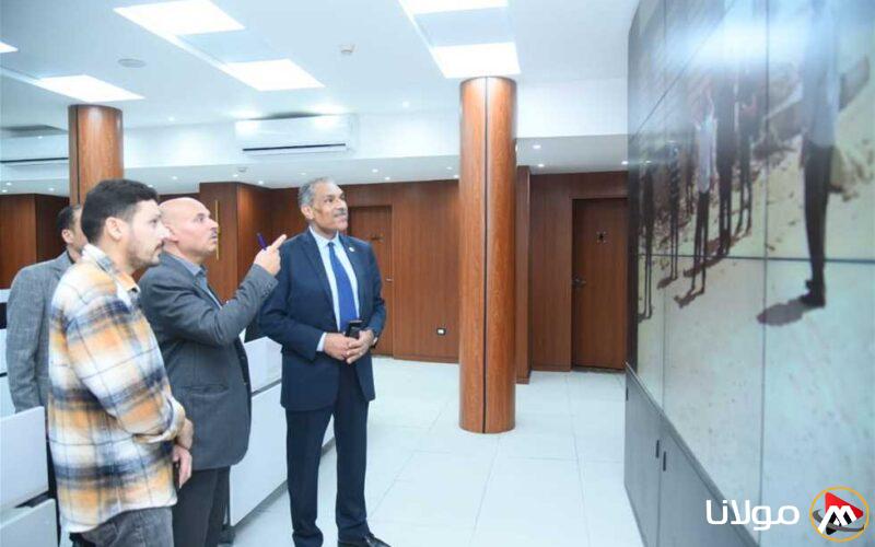 الأمين العام لمطروح يزور المركز التكنولوجي ويحث على تسريع تقديم الخدمات للمواطنين