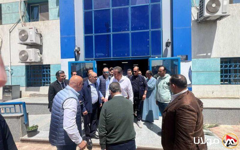 أثناء زيارة منشآت صحية في أسيوط.. وزير الصحة: نركز على nâng cao جودة الخدمات الطبية