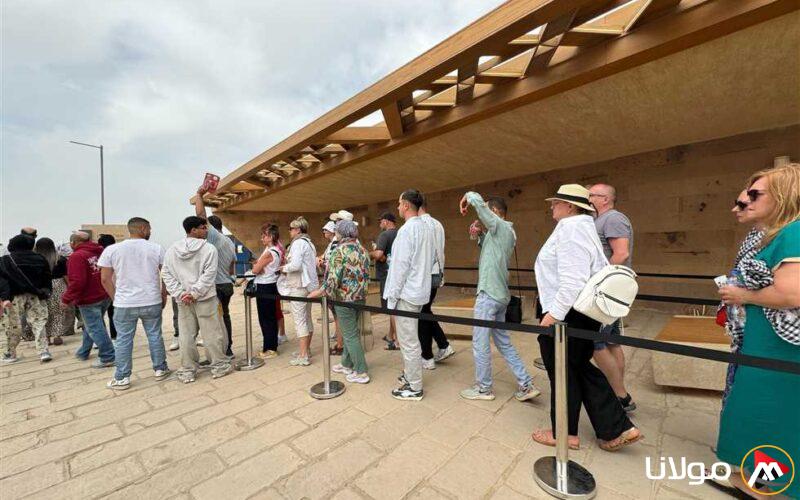 قطاع السياحة والآثار: منطقة الأهرامات شهدت استقبال 14 ألف زائر في اليوم الثالث من التشغيل التجريبي لمشروع التطوير