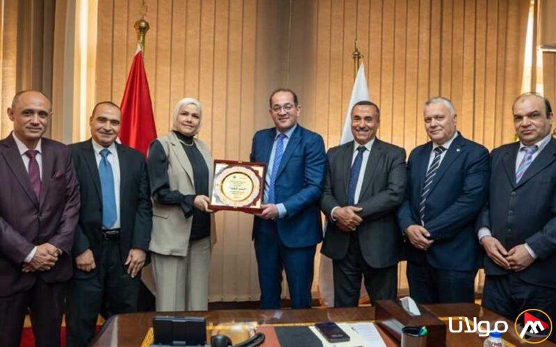 «الله يفرح قلوبكم».. وزير المالية يكرم 7 قادة ضريبيين بارزين في 5 محافظات