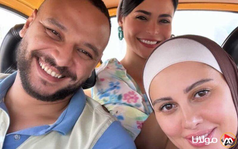 محتشمة في قلب المدينة.. كيف احتفلت ياسمين رئيس بـ”الفستان الأبيض” بعد عرضه على المنصة؟