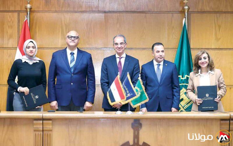 وزير الاتصالات: إنجاز توصيل كابلات الألياف الضوئية إلى 250 ألف منزل في قرى مبادرة حياة كريمة بالقليوبية