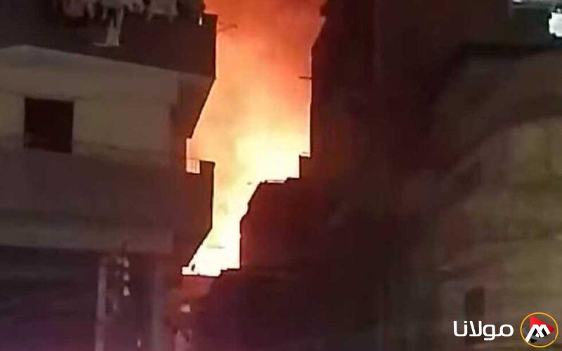 إخماد حريق كبير في قمة مبنى سكني بالغربية (صور)