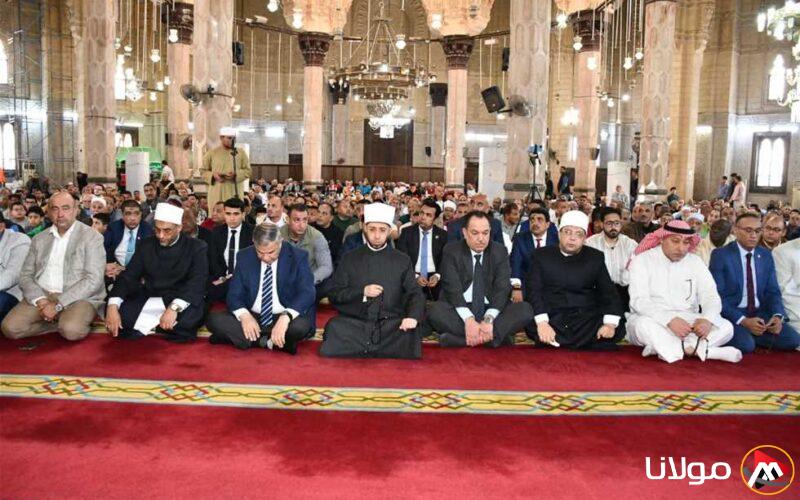 وزير الأوقاف ومحافظ الإسكندرية وسفيرا الكويت وإندونيسيا يشاركون في صلاة الجمعة ويتفقدون جامع أبي العباس المرسي.. صور
