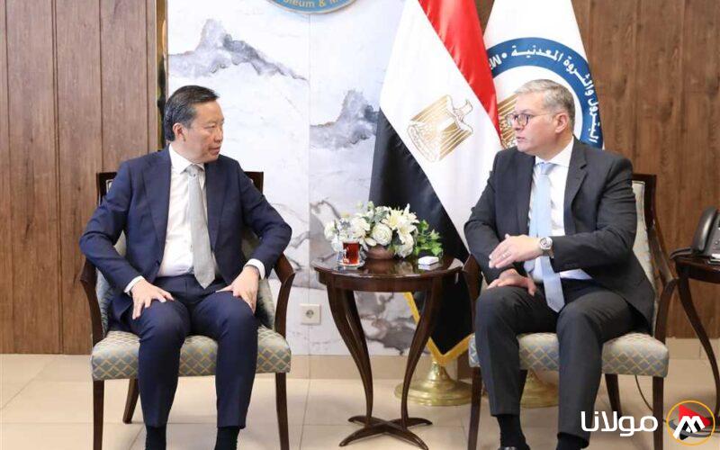 وزير البترول يناقش مع مسؤولين من “بي بي” تسريع تطوير اكتشافات الغاز الجديدة وتعزيز التعاون الاستراتيجي.