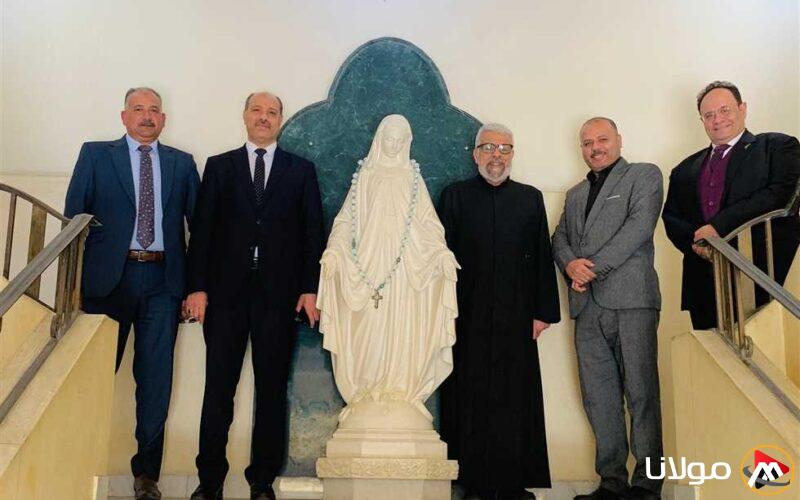 وفد من إدارة تعليم الإسكندرية يزور كاتدرائية القيامة لتهنئة الكاثوليك بمناسبة عيد القيامة المجيد (صور)