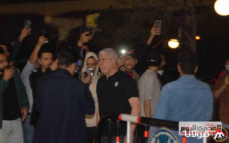 من بينهم صابرين ورامي رضوان وشوبير.. فنانون وإعلاميون يعبّرون عن تضامنهم مع أسرة سليمان عيد في مراسم العزاء (صور)