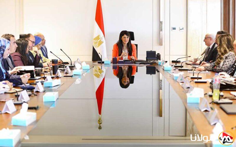 «وزيرة التخطيط» تُعقد جلسة موسعة مع قادة الوزارة لمتابعة تقدم العمل واستعراض أولويات المرحلة القادمة