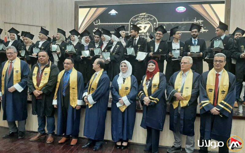 احتفالات خريجي الدفعة السابعة والثلاثين في طب بنها.. تكريم وكلمات ملهمة (صور)