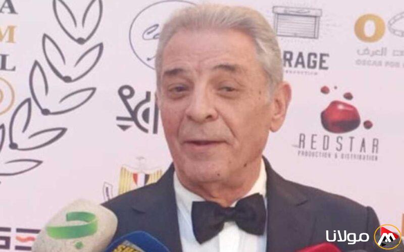 محمود حميدة يدعو إلى تشريع ينظم تصوير جنازات الفنانين لضمان الخصوصية والاحترام