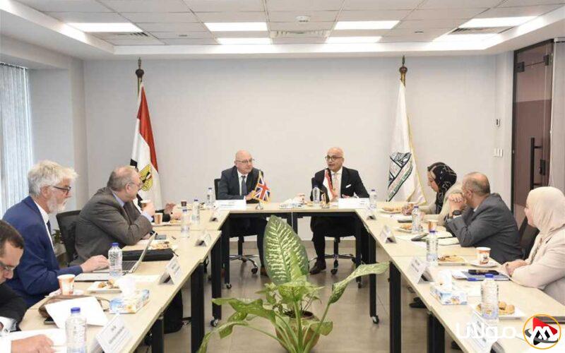 رئيس جامعة عين شمس يستقبل وفد جامعة إكستر البريطانية لتعزيز التعاون الأكاديمي والبحثي بين الجانبين