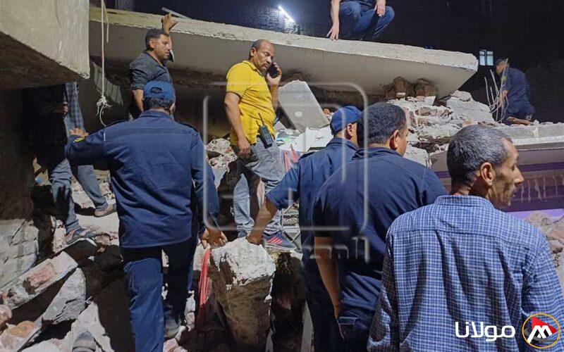 انهيار منزل في أسيوط واستخراج 7 أشخاص من تحت الأنقاض مع صور توثق الحادثة