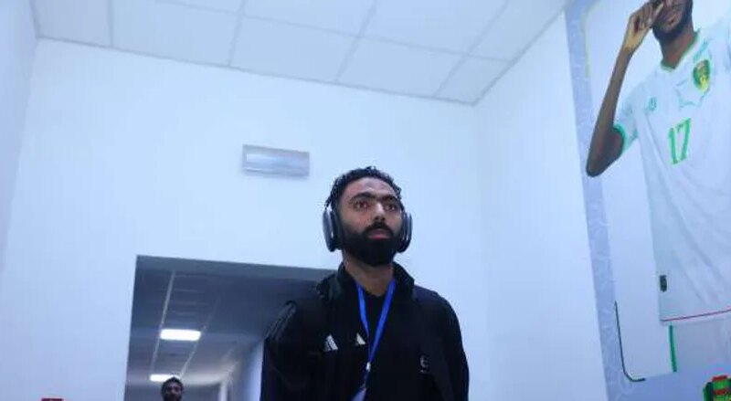وصول فريق الأهلي إلى ملعب شيخا ولد بيديا استعدادًا لمواجهة فريق الهلال
