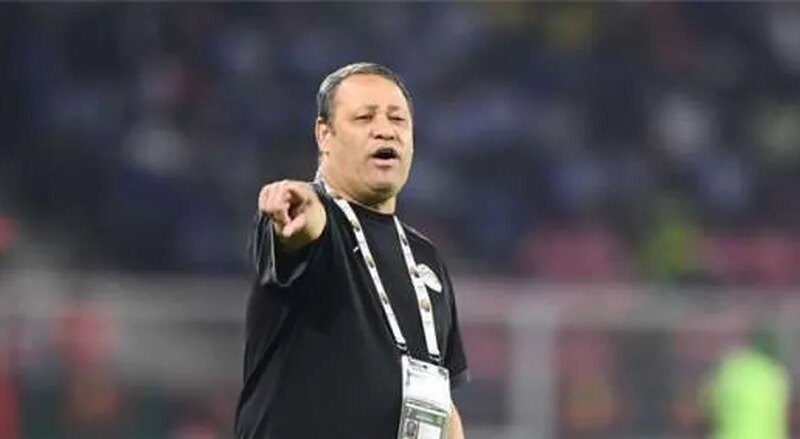 ضياء السيد: الأهلي يواجه تحديًا مع الهلال.. ووسام أبو علي تراجع في مستواه