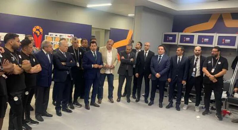 وزير الرياضة وأبو ريدة يهنئون منتخب الشباب بفوزهم على جنوب أفريقيا