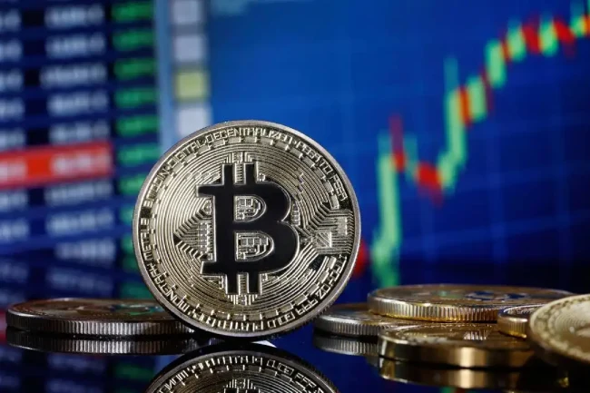 سعر BTC اليوم الثلاثاء: افتتاحية تاريخية تطرح سؤال الاستثمار الآمن أو المغامرة!
