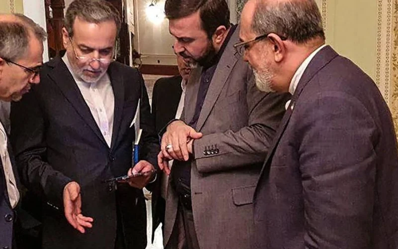 إيران: المحادثات مع الولايات المتحدة ستبقى “غير مباشرة” عبر وساطة عمانية