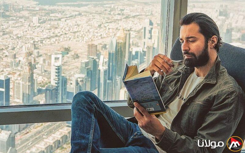 بتعب واضح.. أحمد حاتم يسافر إلى دبي