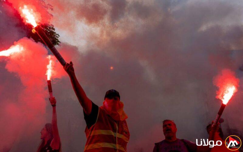 تزايد أعداد المتظاهرين في فرنسا إلى 300 ألف خلال احتفالات عيد العمال