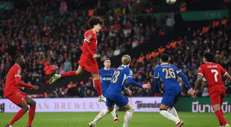 محمد صلاح يتألق مع ليفربول في مواجهة تشيلسي.. وتشكيلة هجومية للبلوز