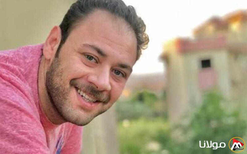 محمد علي رزق يكشف كيف رفض والده دخوله عالم التمثيل وارتبط بمحل كشري شهير في فيديو مثير