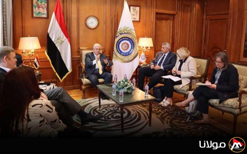وزير التعليم العالي يستقبل وفدًا بريطانيًا لتعزيز تطوير الكوادر الأكاديمية في البلاد