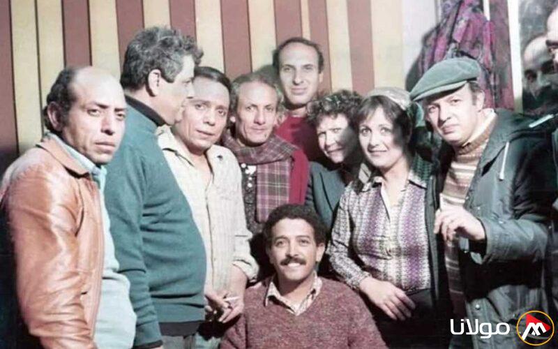 صورة نادرة لعاطف الطيب مع صناع فيلم الحريف قبل 42 عاماً من نشر الهواري
