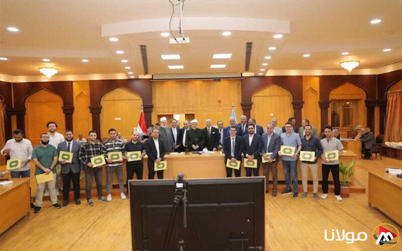 جامعة الأزهر تكرم أساتذة وأطباء متميزين في مستشفياتها