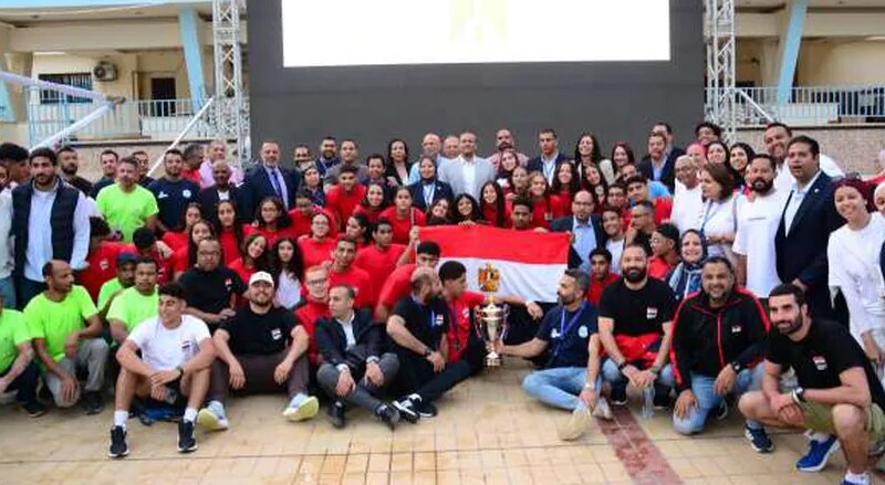 منتخب الناشئين للسباحة يتألق بفوزه بالبطولة الأفريقية وحصد 30 ميدالية