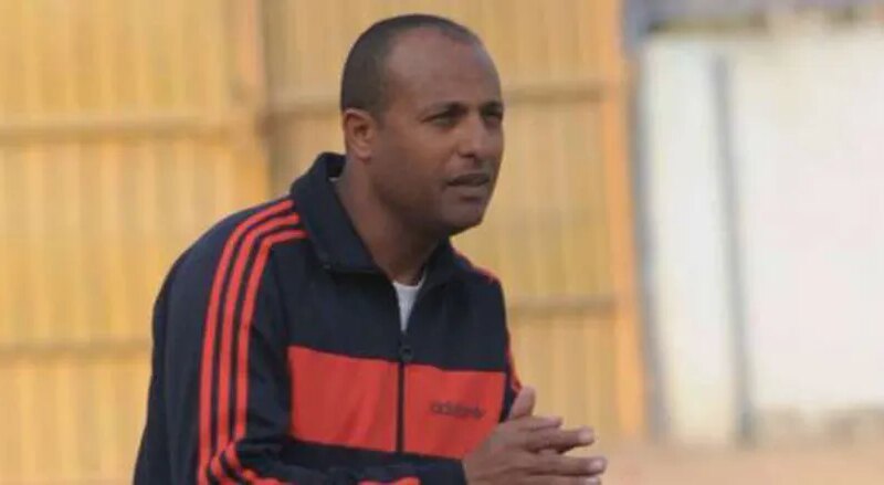 طارق مصطفى يقود البنك الأهلي من المدرجات في مواجهة الزمالك بعد الإيقاف