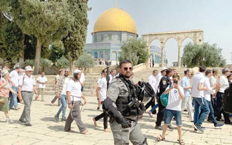 الرئاسة الفلسطينية تندد بالاعتداءات الإسرائيلية على المسجد الأقصى وتدعو لحماية المقدسات